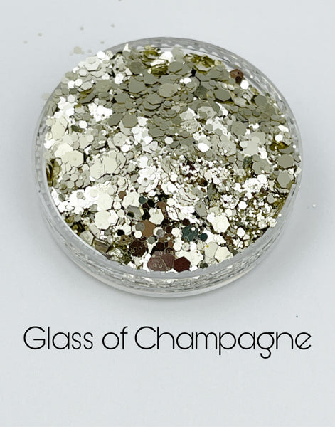 G1142 Glass of Champagne