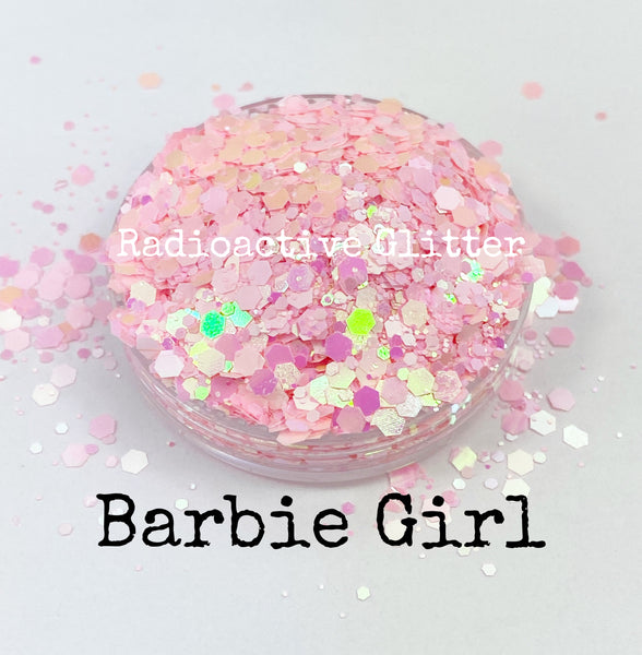 G0711 Barbie Girl