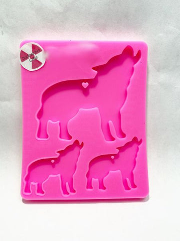 213 Wolf Family Silicone Mold